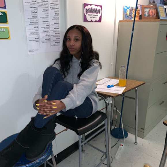 Meet your Posher, Nykiera - Picture 1 of 1